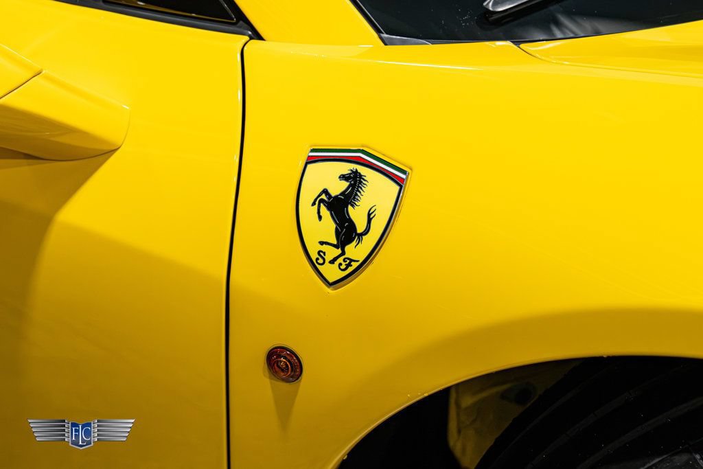 Used 2015 Ferrari 458 Spider RWD image 9