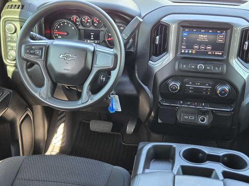 Used 2021 Chevrolet Silverado 1500 Custom Trail Boss AWD/4WD image 25