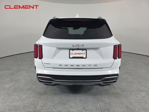 Used 2022 Kia Sorento SX image 7