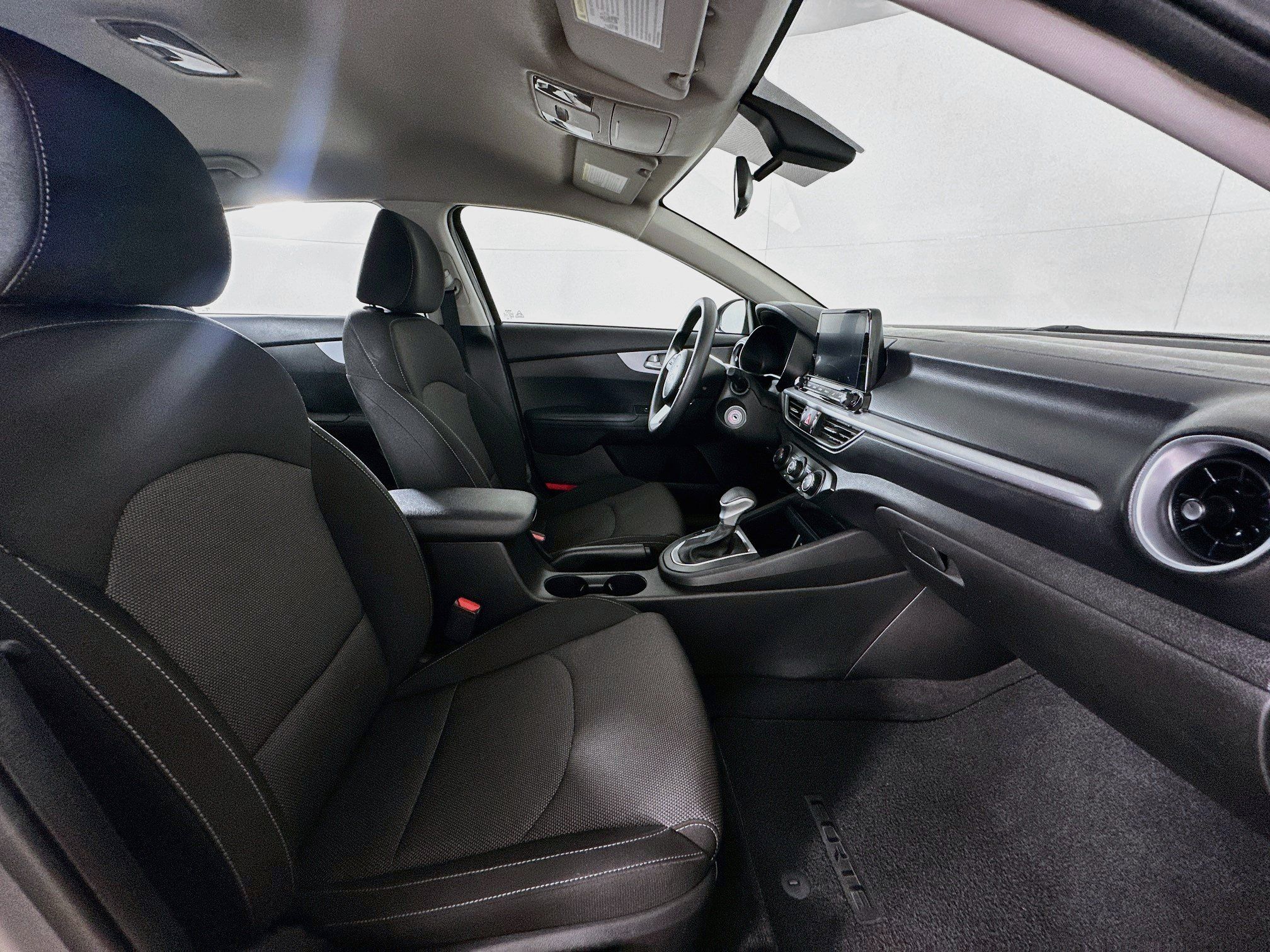 Used 2023 Kia Forte LXS w/ LXS Technology Package FWD image 29
