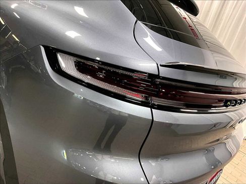 New 2026 Porsche Cayenne Coupe AWD/4WD image 34