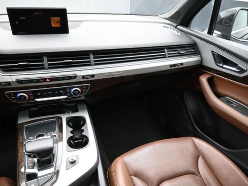 Used 2018 Audi Q7 2.0T Premium Plus w/ Premium Plus Package image 38