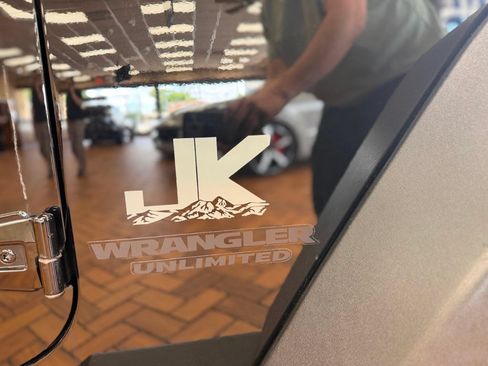 Used 2017 Jeep Wrangler Unlimited Sport AWD/4WD image 35