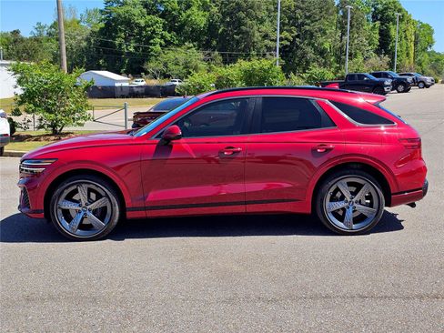 Used 2022 Genesis GV70 3.5T Sport w/ Sport Prestige Package AWD/4WD image 12