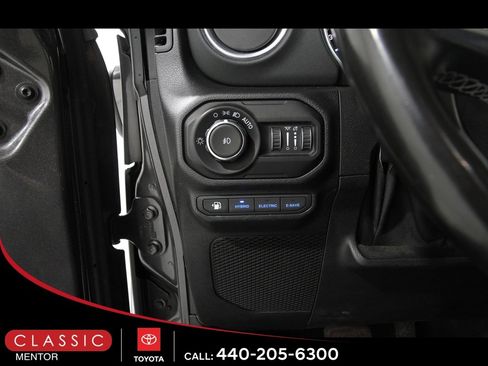 Used 2021 Jeep Wrangler Unlimited Sahara w/ Cold Weather Group image 6