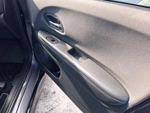 Used 2019 Honda HR-V Sport image 30