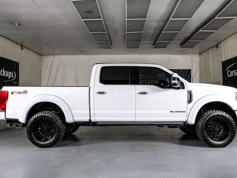 Used 2022 Ford F250 Platinum w/ FX4 Off-Road Package AWD/4WD image 6