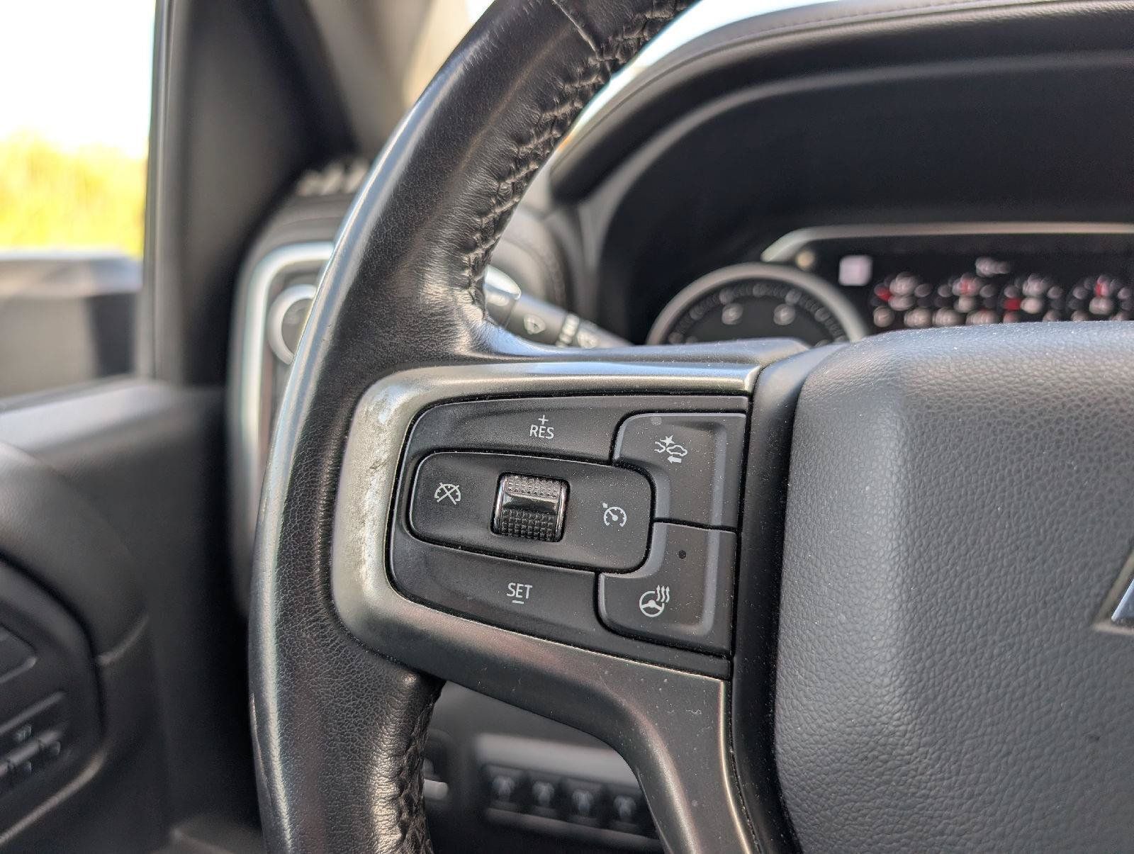 Used 2021 Chevrolet Silverado 2500 LTZ w/ LTZ Plus Package AWD/4WD image 12