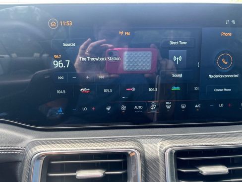 Used 2025 Ford Mustang Premium RWD image 27