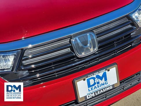 Used 2023 Honda Odyssey Touring image 13