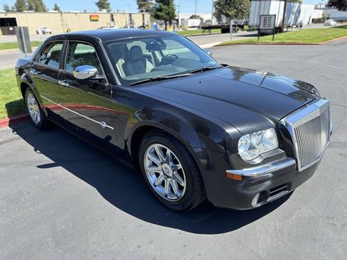 Used 2006 Chrysler 300 C RWD image 3