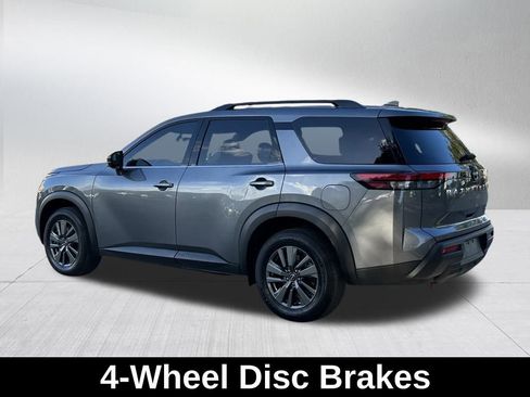 Used 2023 Nissan Pathfinder SV image 8