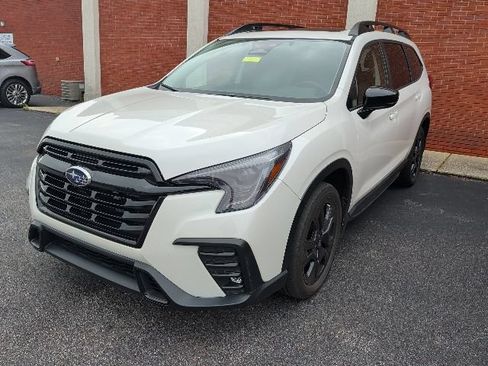 Used 2024 Subaru Ascent Onyx Edition AWD/4WD image 2