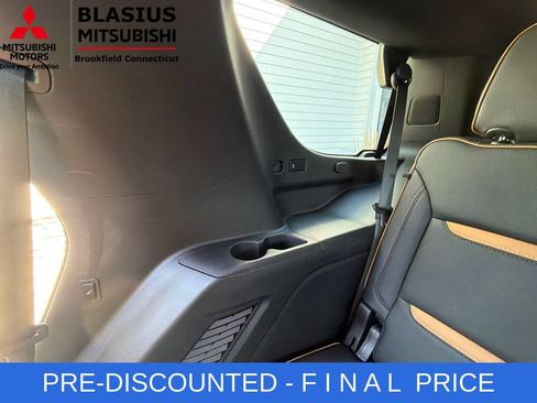 Used 2023 GMC Yukon AT4 w/ AT4 Premium Package AWD/4WD image 50