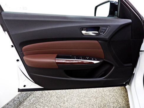 Used 2016 Acura TLX FWD image 7