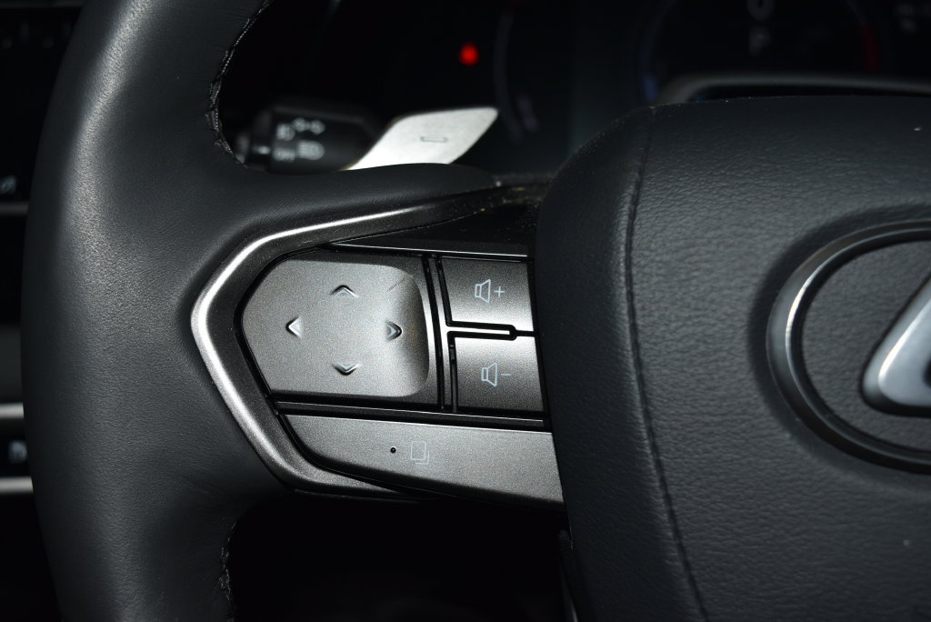 Used 2023 Lexus RX 350 AWD w/ Cold Area Package image 7