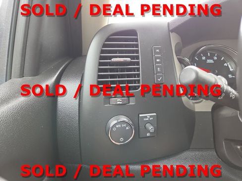 Used 2009 Chevrolet Silverado 2500 LT w/ Exterior Plus Package AWD/4WD image 19
