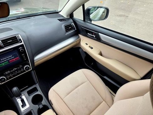 Used 2018 Subaru Outback 2.5i Premium AWD/4WD image 34