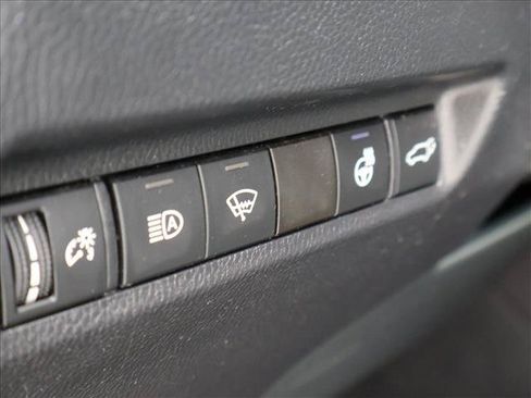 Used 2021 Toyota RAV4 XLE w/ Convenience Package AWD/4WD image 13