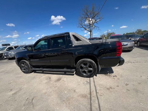 Used 2007 Chevrolet Avalanche LTZ w/ LTZ Preferred Equipment Group AWD/4WD image 8