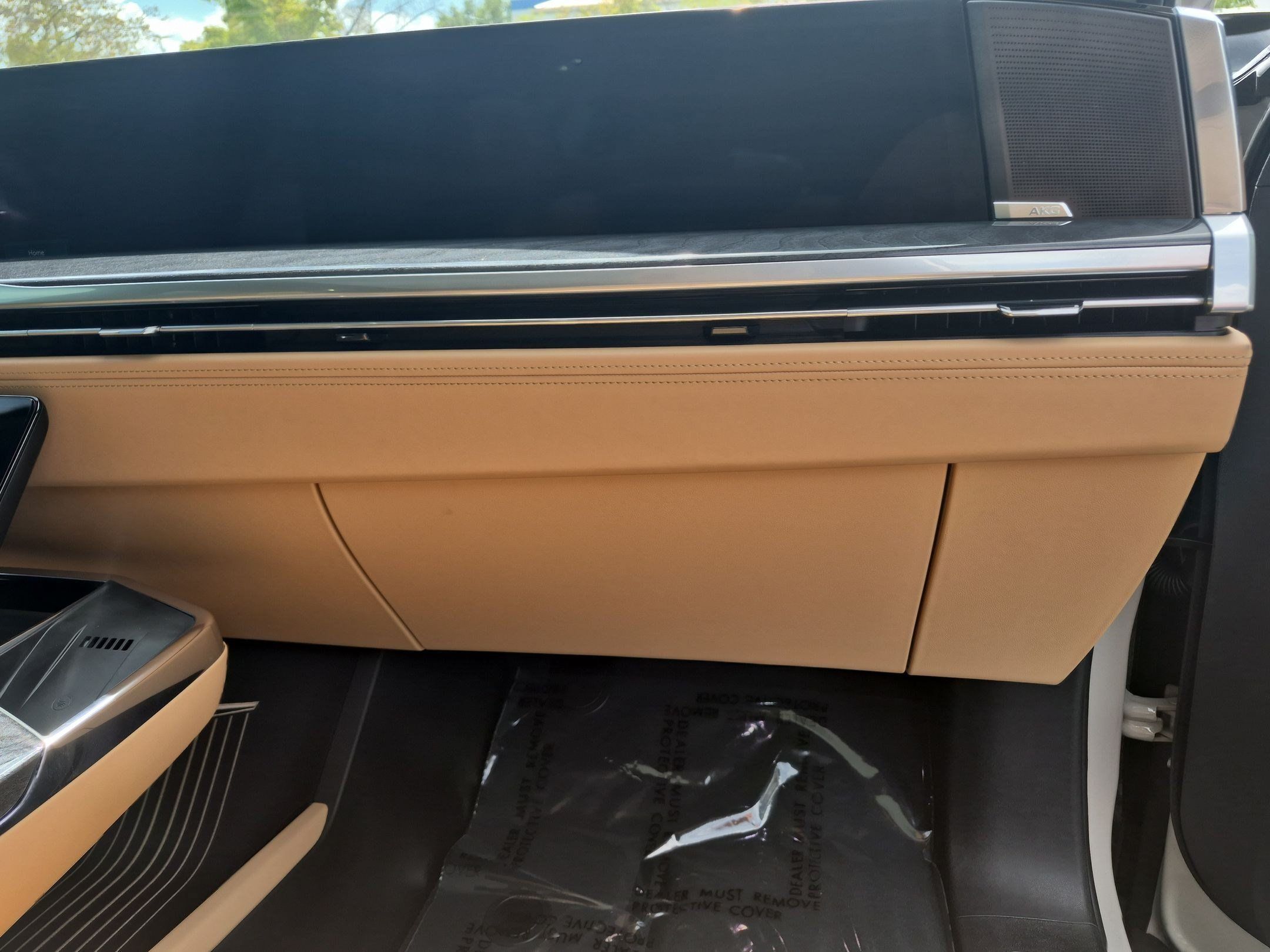 Certified 2026 Cadillac Escalade IQL Sport 2 AWD/4WD image 32