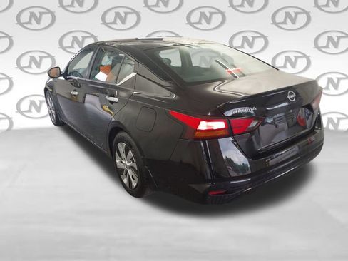 Used 2023 Nissan Altima 2.5 S FWD image 13