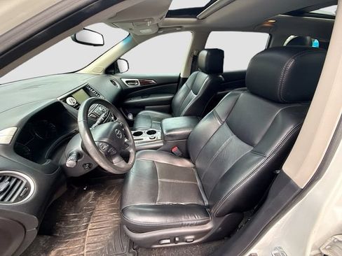 Used 2016 Nissan Pathfinder Platinum w/ Family Entertainment Package AWD/4WD image 27
