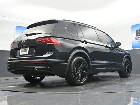 Used 2023 Volkswagen Tiguan SE R-Line FWD image 23