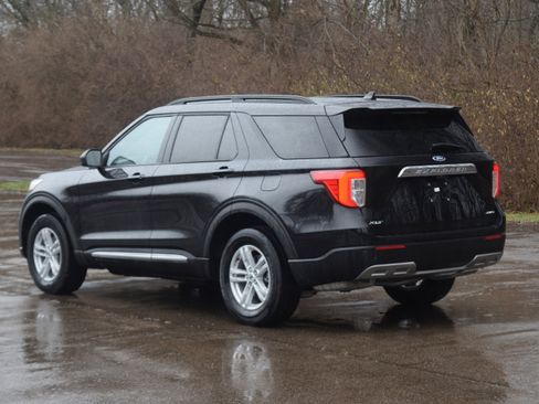 Used 2023 Ford Explorer XLT w/ Equipment Group 202A image 24