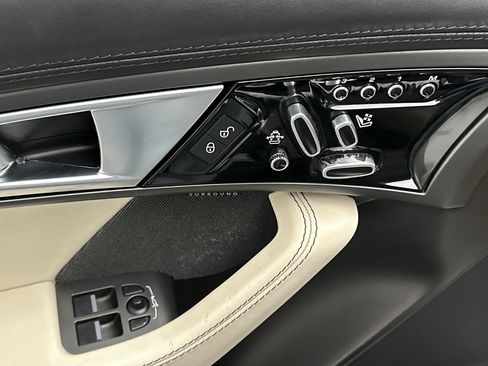 Used 2016 Jaguar F-TYPE Convertible RWD image 18