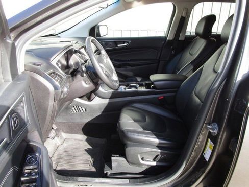 Used 2019 Ford Edge Titanium w/ Cold Weather Package image 11