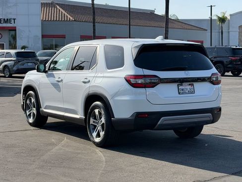 Used 2025 Honda Pilot EX-L image 8