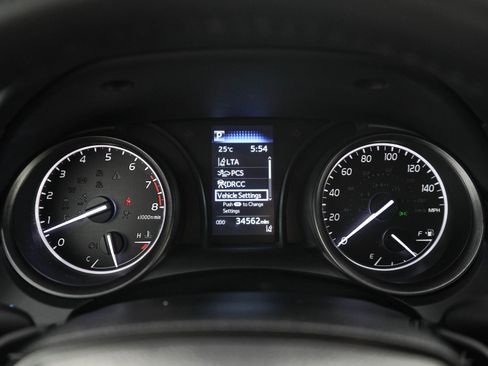 Used 2024 Toyota Camry SE FWD image 22