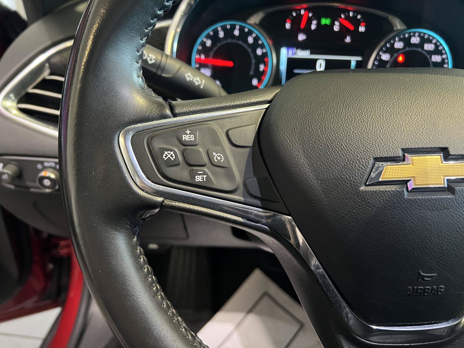 Used 2017 Chevrolet Malibu LT FWD image 22