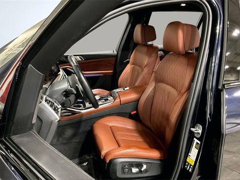 Used 2023 BMW X7 xDrive40i w/ Executive Package image 25