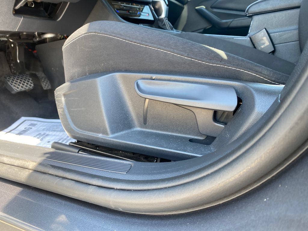 Used 2025 Volkswagen Jetta S FWD image 34