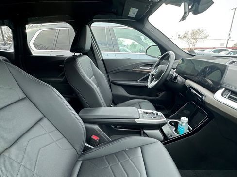 Used 2026 BMW X1 xDrive28i image 6