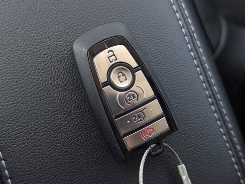 New 2025 Ford Escape SE image 26