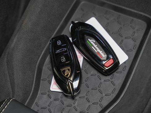 Used 2026 Lamborghini Temerario AWD/4WD image 50