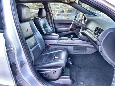 Used 2024 Dodge Durango GT RWD image 9