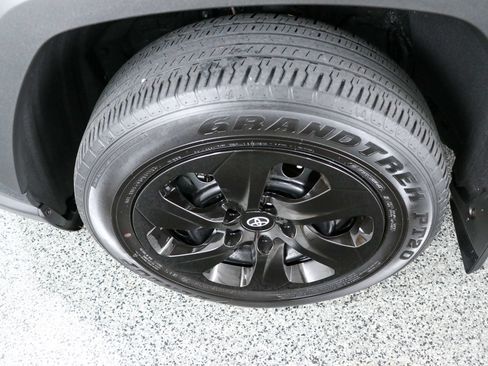 Used 2024 Toyota RAV4 LE AWD/4WD image 11