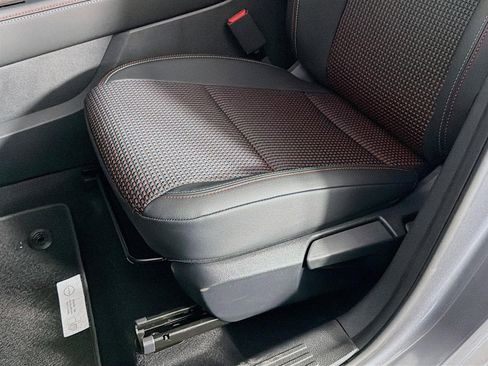 New 2026 Nissan Kicks SR FWD image 19