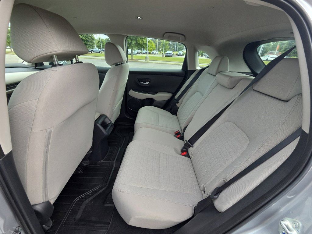 Used 2025 Honda HR-V LX image 11