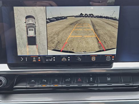 New 2026 Chevrolet Silverado 1500 High Country AWD/4WD image 13