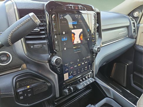 Used 2023 RAM 2500 Limited image 16