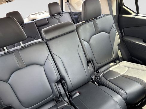 Used 2024 Honda Pilot Touring image 18