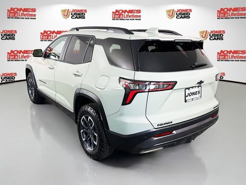 Used 2025 Chevrolet Equinox ACTIV w/ Safety and Technology Package FWD image 2