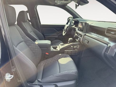 New 2025 Toyota Tacoma SR5 image 15