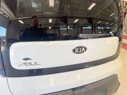 Used 2016 Kia Soul image 19