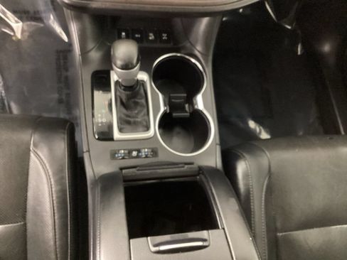 Used 2016 Toyota Highlander Limited Platinum AWD/4WD image 18